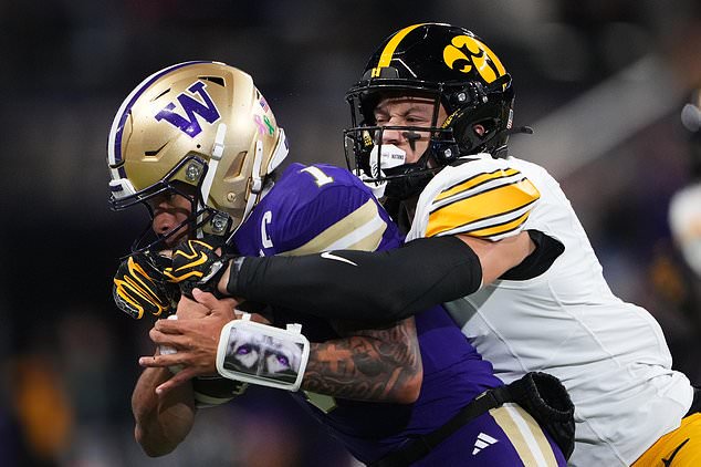 Kamari Moulton runs for career-best 208 yards and 2 TDs as No. 20 Iowa beats Washington, 41-24