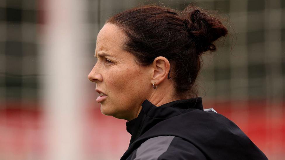Wales eye shutout in World Cup play-off first leg