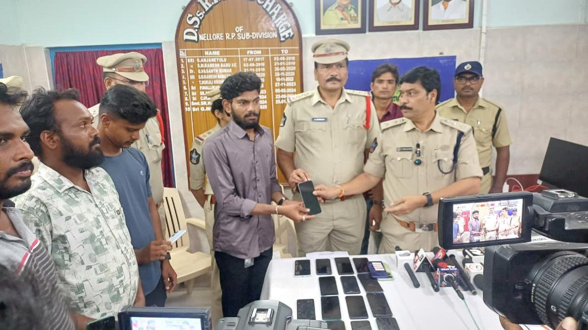 Nellore railway police recover 50 lost phones worth ₹10 lakh and return them to passengers