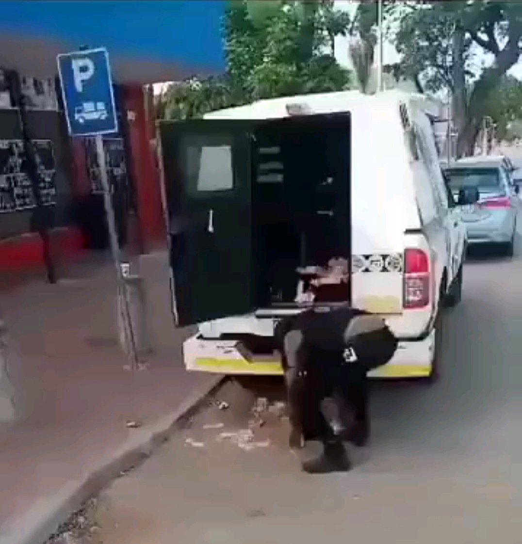 Cash-in-transit guard filmed apparently dropping bundles of R200 notes