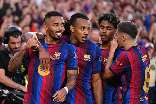 Barcelona Hope Defender Can Make The Bench vs Real Madrid After Missing PSG Clash