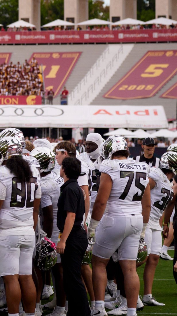 If Lincoln Riley wants out of USC football, there’s an obvious exit plan