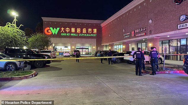Texas grocery store erupts into wild west-style gunfight after security guard confronts shopper over his dog