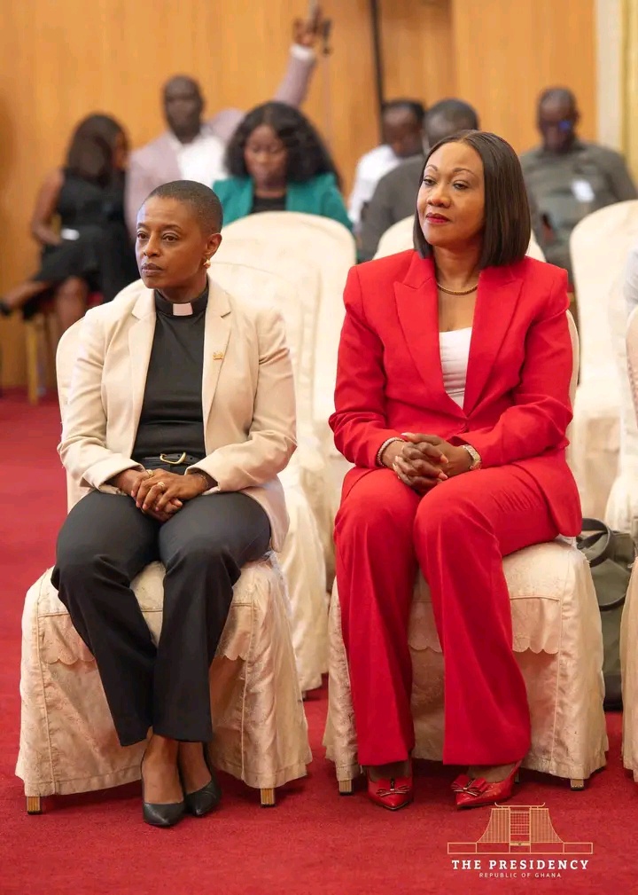 “See Jean Mensa Face”—Reactions As New Photos of Mahama & EC Chairs Surface Online