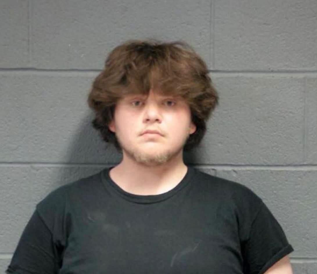 Bethalto man arrested in Nashville