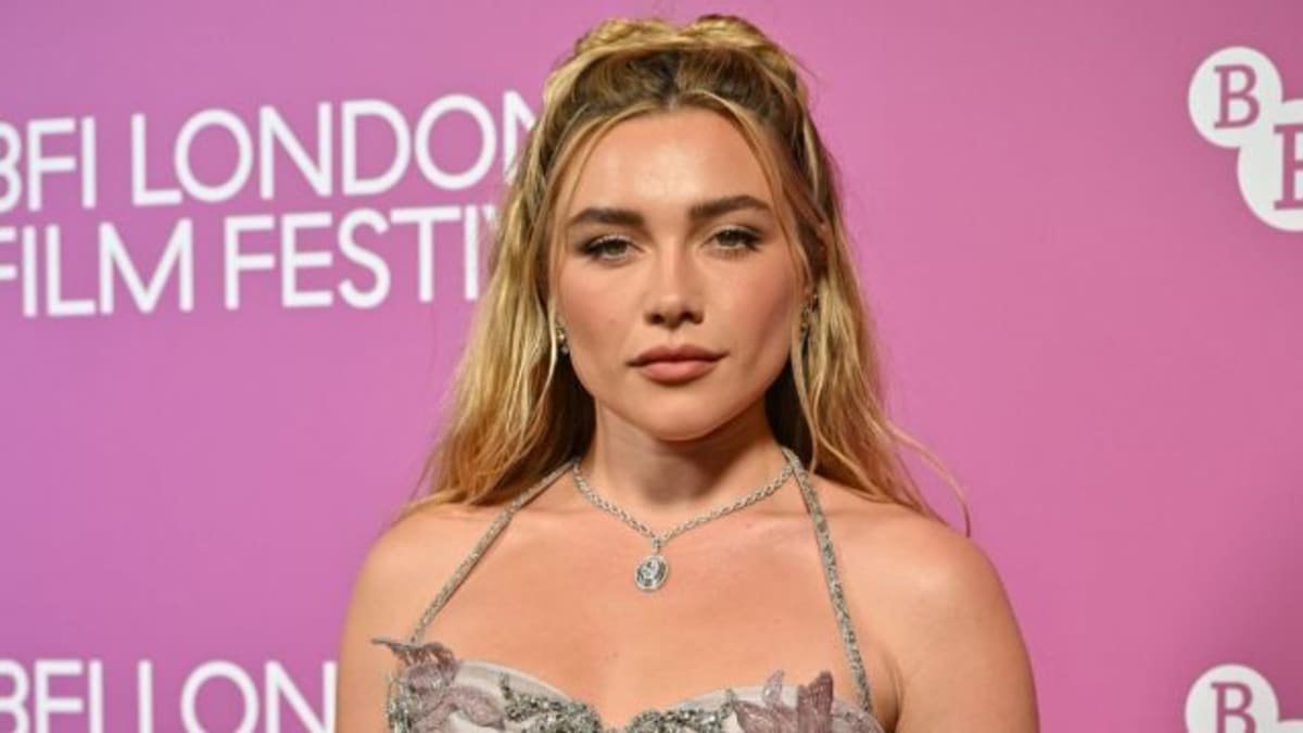 Florence Pugh’s Plunging Wiederhoeft Corset Hangs by a Single Strap