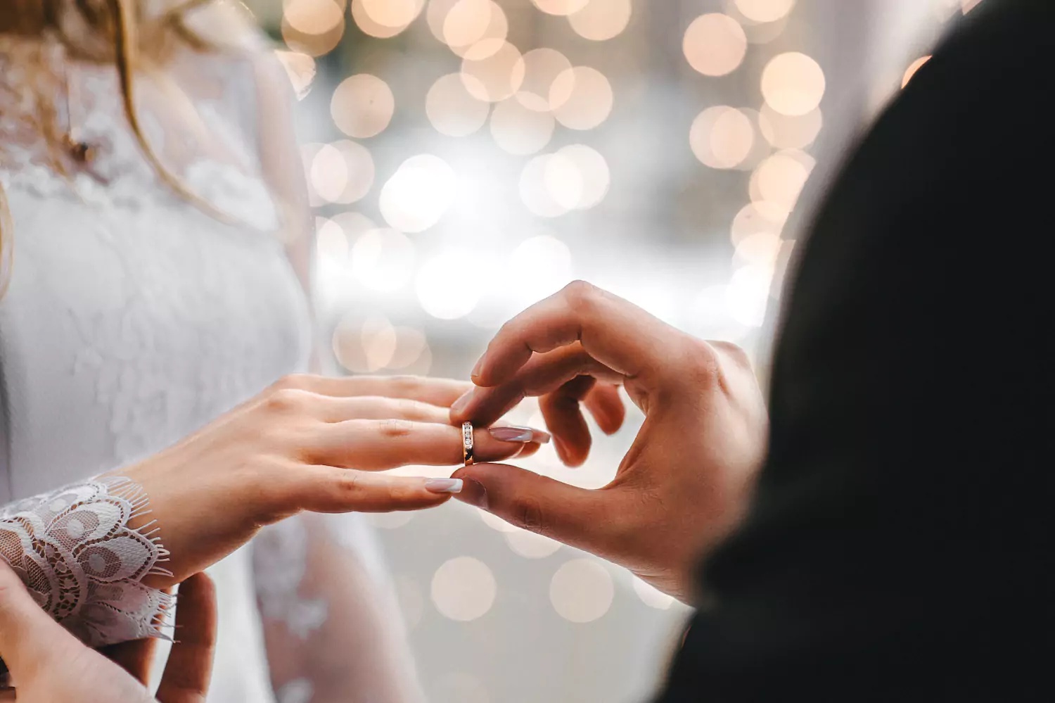 5 Surprising Things That Are Likely to Happen When You Marry Young