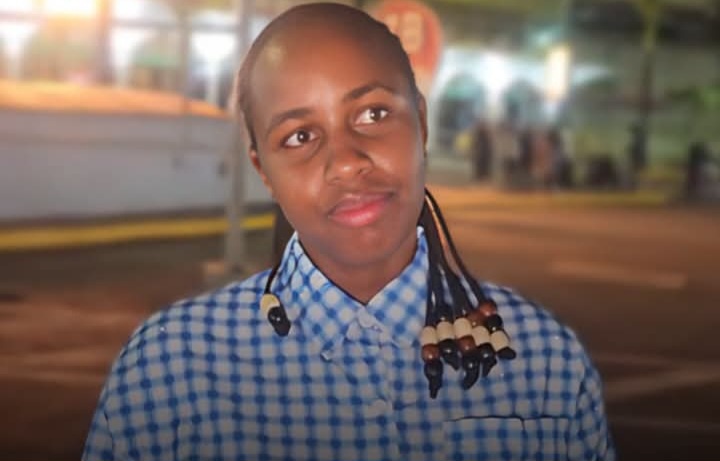 Nairobi Woman Arrives at Airport With Flowers to Meet Online Boyfriend, Ends Up Heartbroken
