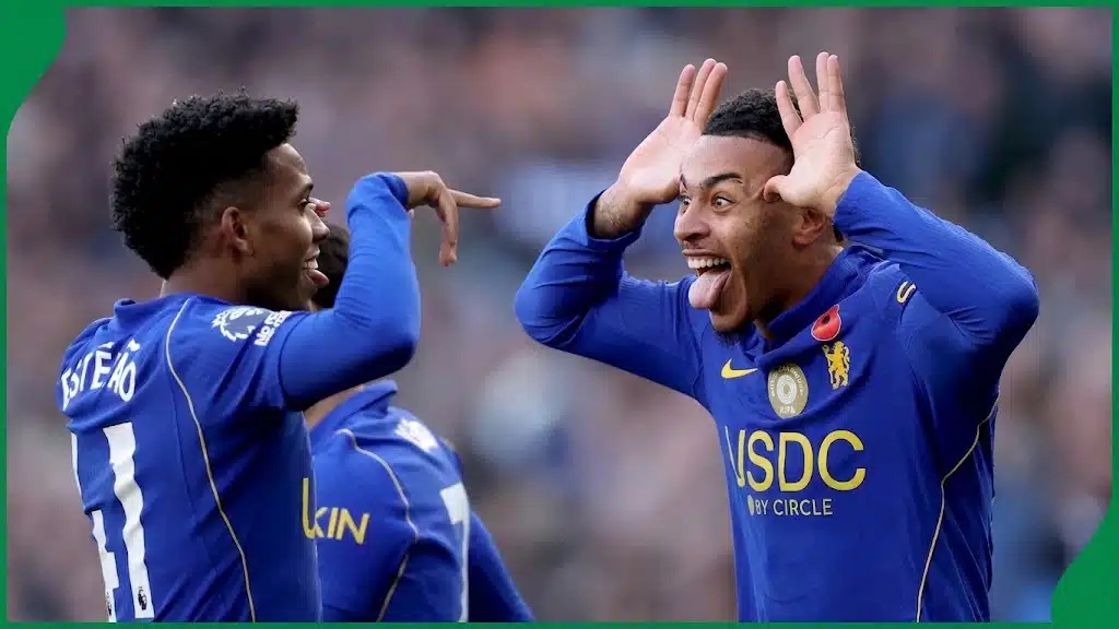 EPL: Chelsea Punish 10-Man Man United, Leave Carrick In Trouble