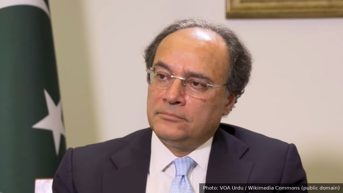 Aurangzeb outlines Pakistan’s economic reforms at investor meetings