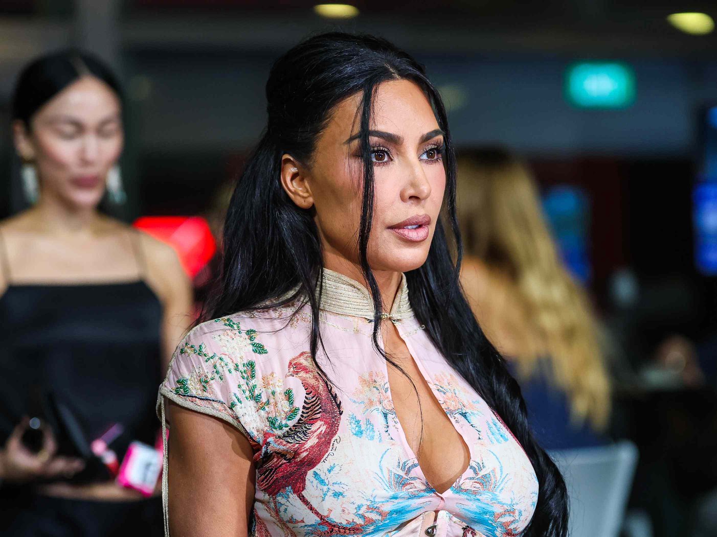 Kim Kardashian’s Slinky Dress Comes With a Plunging Keyhole Cutout as She Supports Lewis Hamilton at F1 Singapore