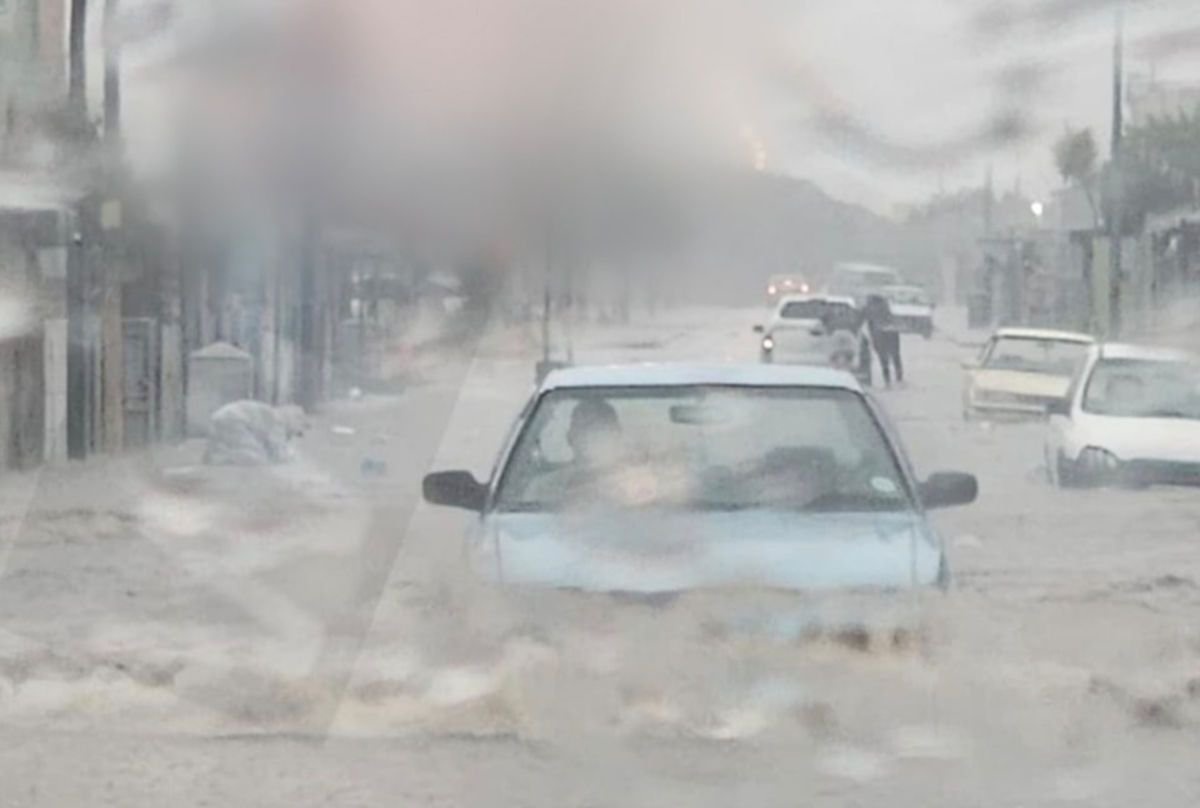Are you ready? Heavy rain and gusty winds expected this WEEKEND