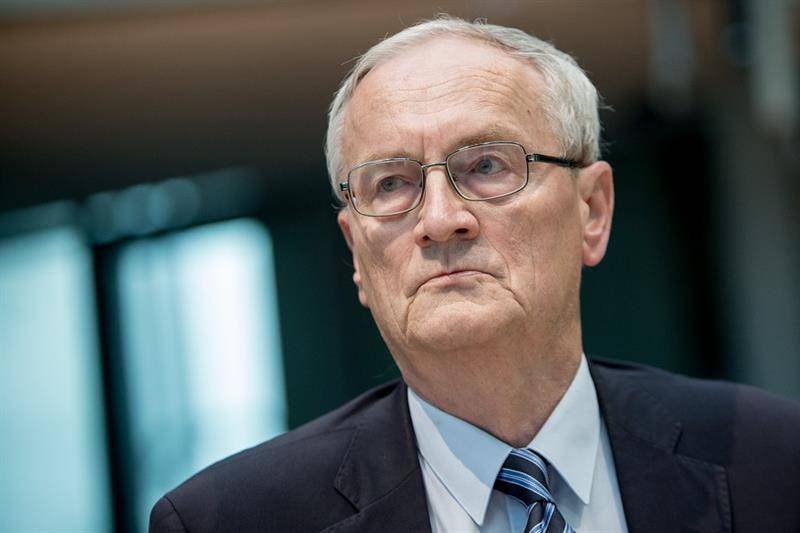 Court orders German ex-spy chief kept in jail after spying, treason arrest