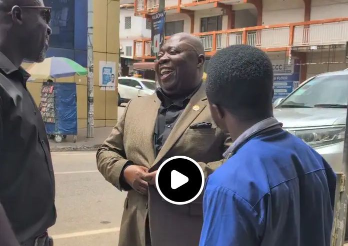 Kwame Adinkrah Arrives At Aseda House For Exclusive Sarkodie Interview On Kessben FM & Kessben TV