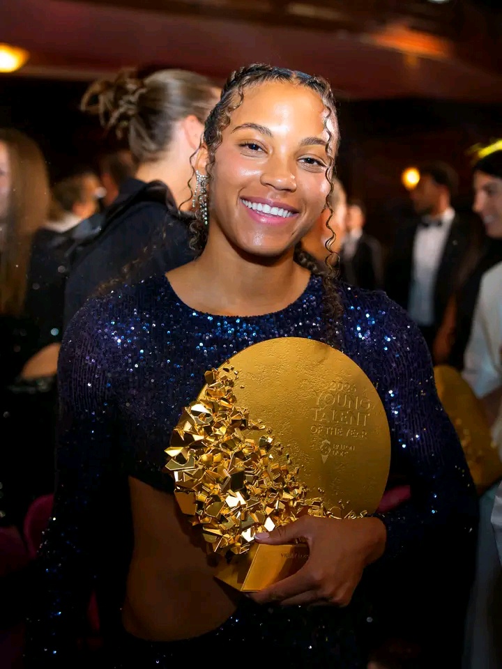 Moment Barcelona Star Dedicates Her Ballon d’Or Award to Late Nigerian Mother