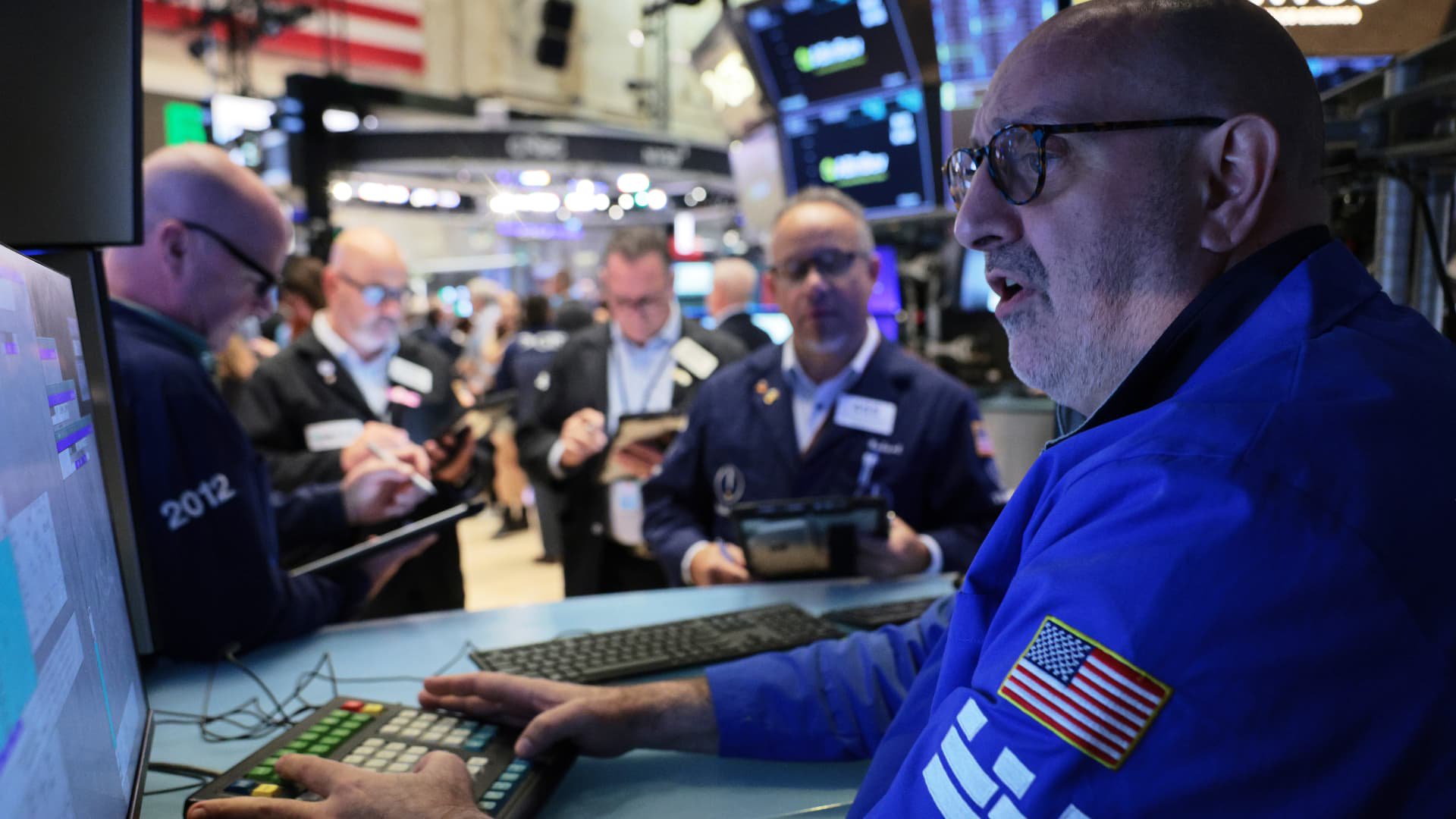 Tech stocks had a nice oversold bounce on Monday. Earnings this week will determine if it’s for real