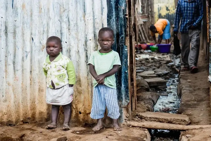 Top 10 countries with the largest populations living in extreme poverty in 2026