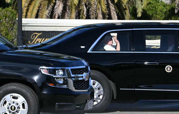 Trump pitches Trump International Golf Course for site of “presidential retreat”