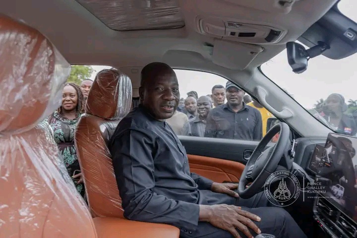 Local Government Ministry Hands Over 128 Vehicles to District Chief Executives to Boost Governance