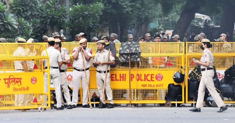 Protesters hurl stones at police in central Delhi