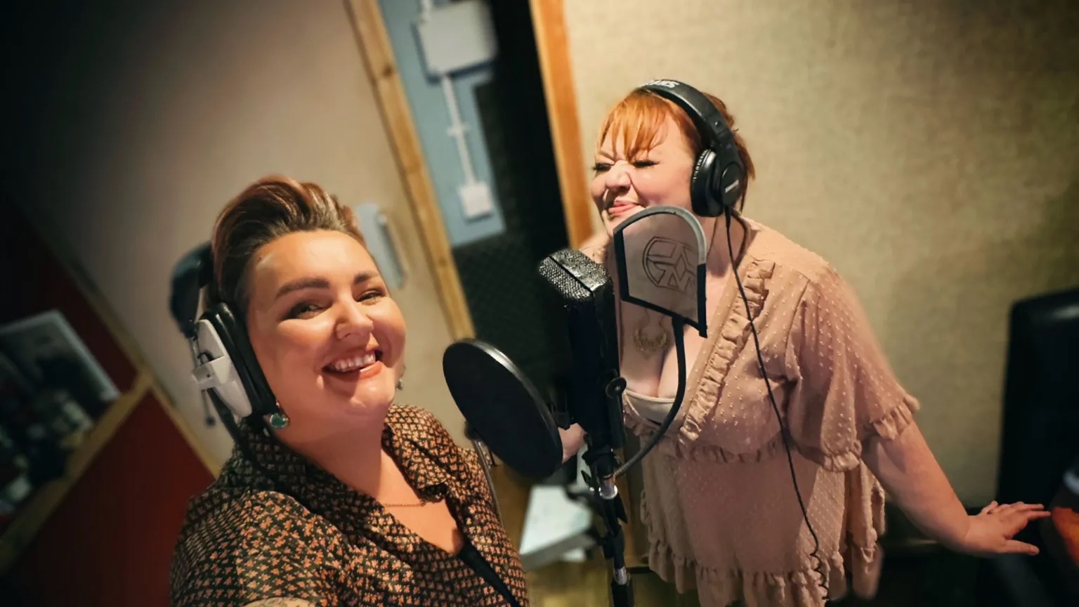 Dolly Parton’s niece wants to learn Welsh after singing with Bronwen Lewis