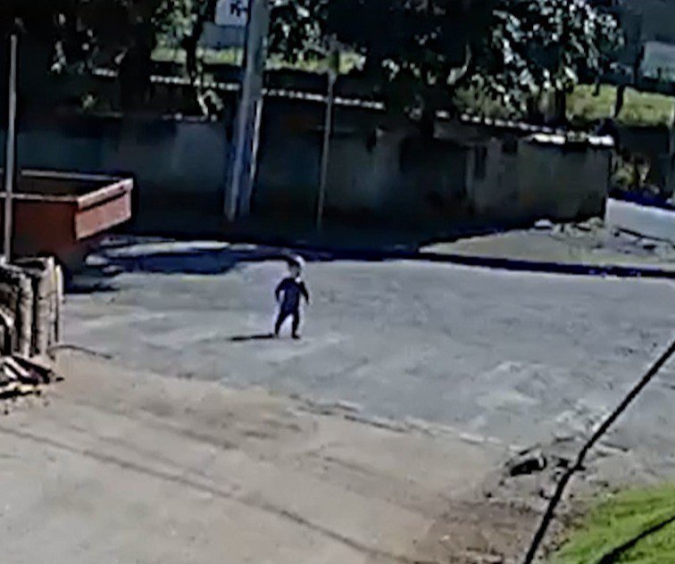 Shocking moment boy, 1, walks down middle of road after escaping nursery school & walking to his mum’s office