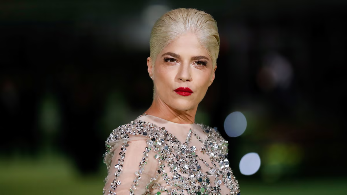 Selma Blair arrested after alleged midair incident on Delta flight