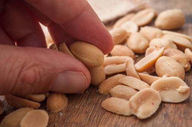 Benefits Of Men Eating Groundnuts Daily