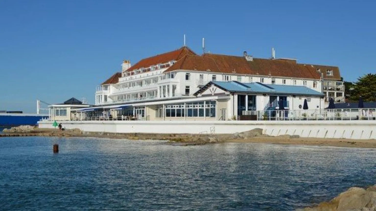 Plans to demolish Sandbanks hotel rejected