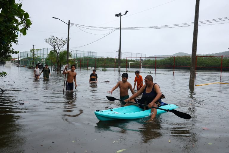Mexican president urges residents to shelter as Hurricane Simon approaches