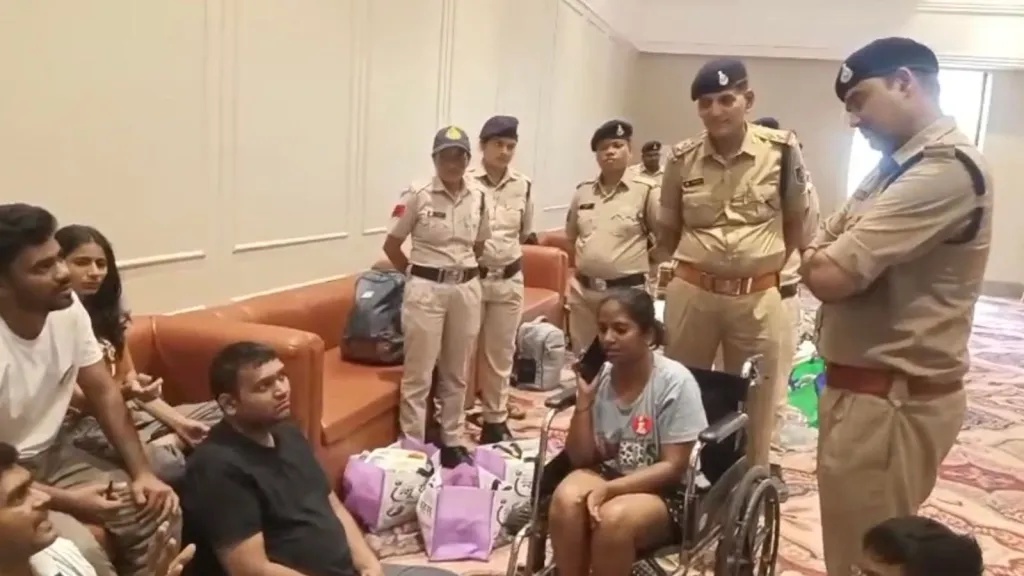 At least 14 students from Pune enroute to Delhi for CJP protest detained at Itarsi