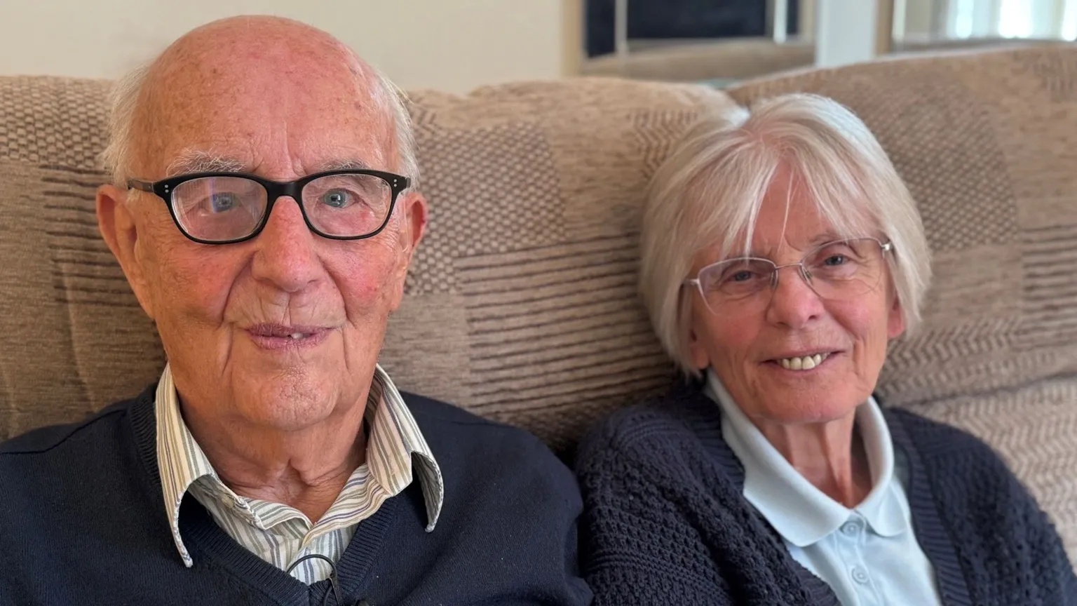 Couple lived next door to dead body for six weeks