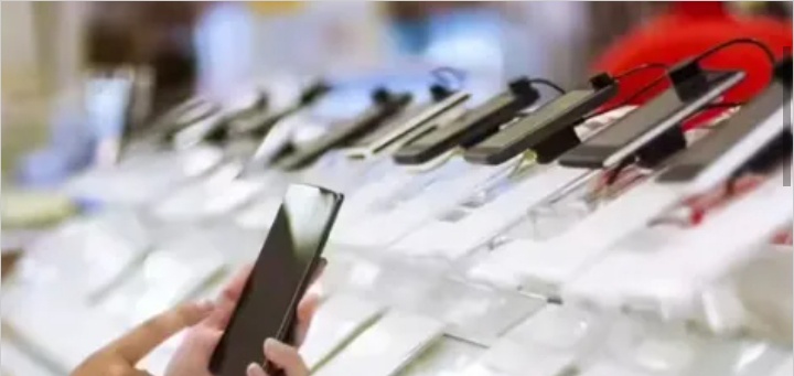 Ruto Moves to Scrap 25% Phone Import Duty as Kenyans Face High Smartphone Prices