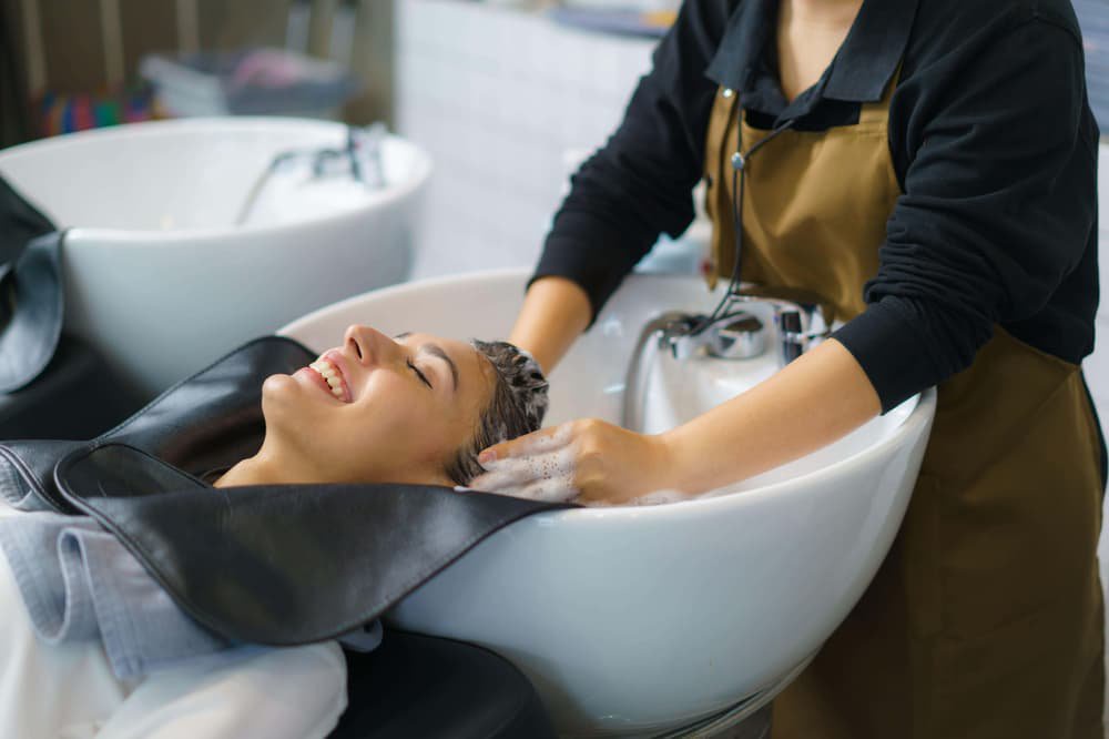 Beauty sector helping plug gaps in UK high streets amid boom in salons – report