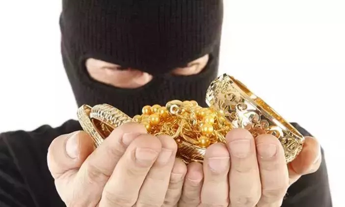 SI’s Mother-in-Law Murdered, Gold Looted In Kavali