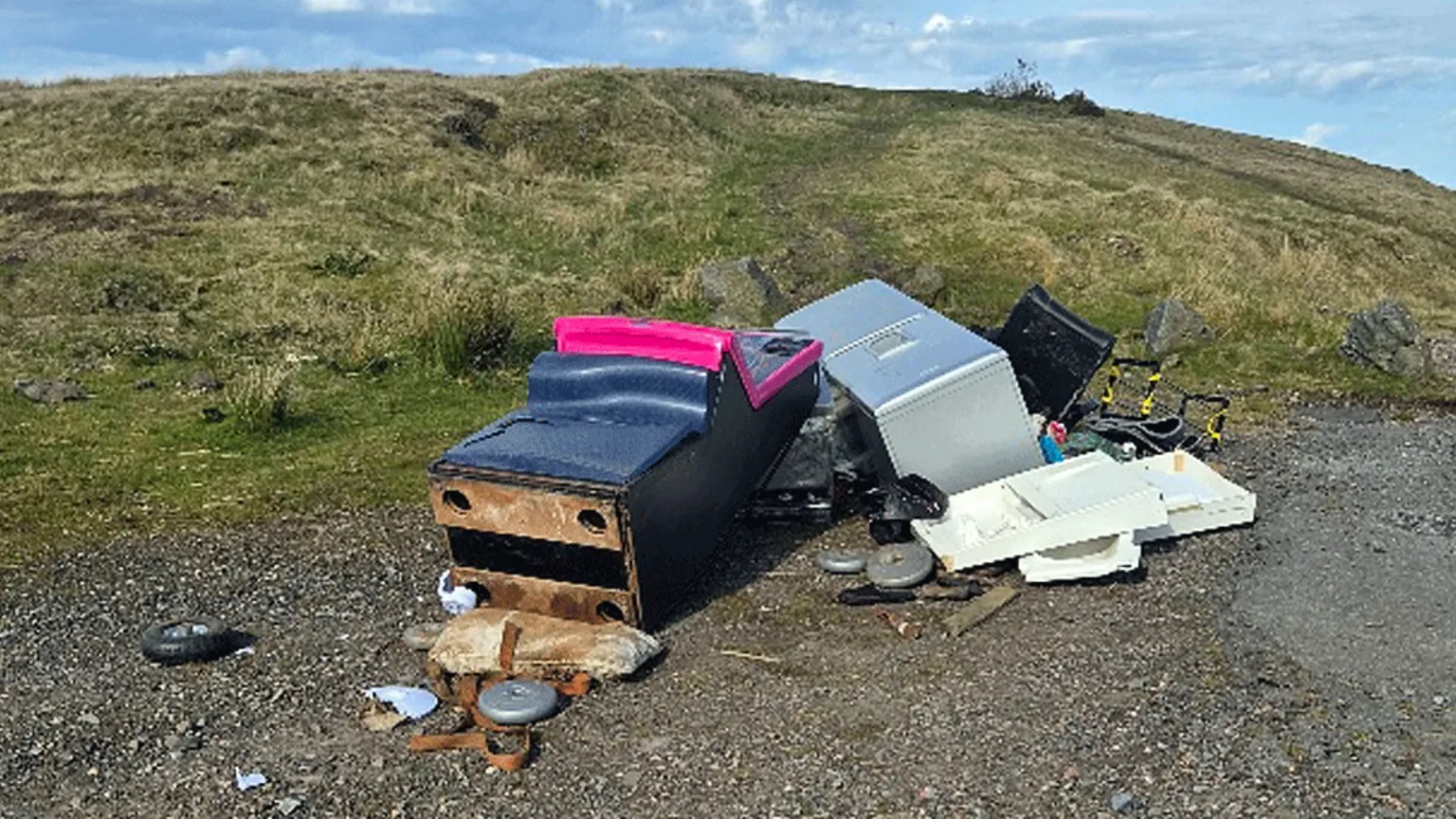 Fly-tipper fined for dumping arcade machine on mountain