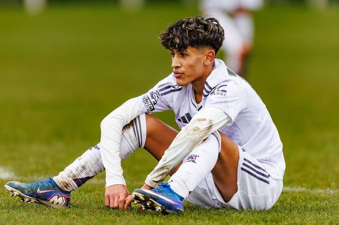 JJ Gabriel drops hint over next club as Man Utd wonderkid shares training footage