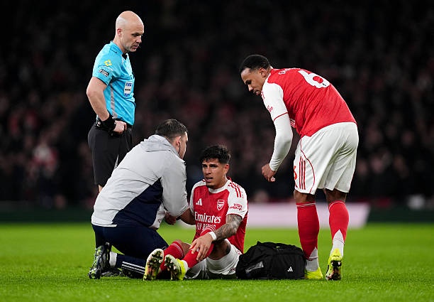 Arsenal Suffer Fresh Injury Worry as Star ‘Carried off’ After Leeds Win