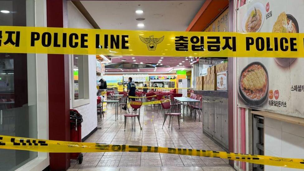 Eight injured in South Korea supermarket stabbing attack