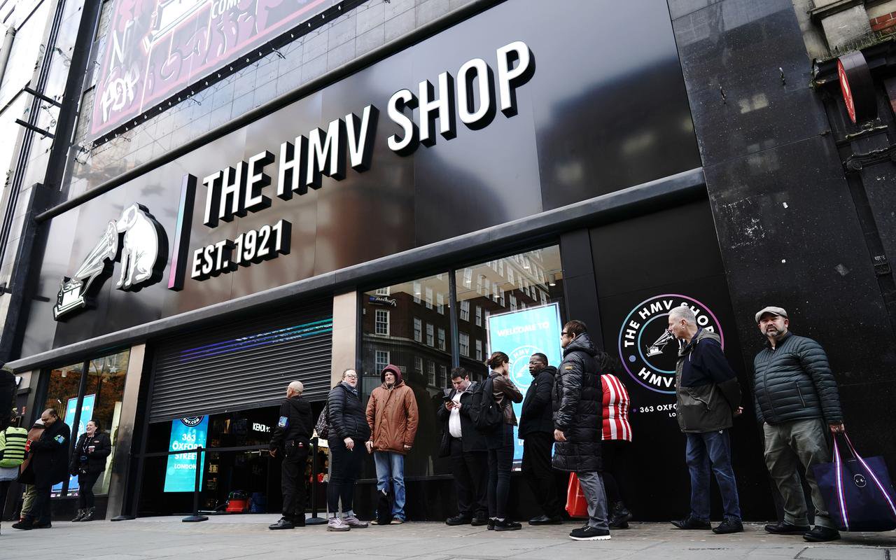 HMV to close flagship Oxford Street store blaming soaring rent demand