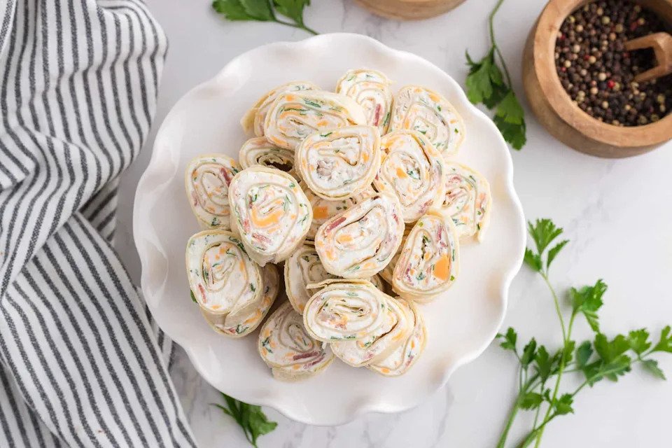 14 appetizers that keep people standing around the kitchen on a Saturday night