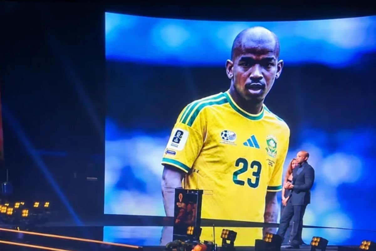 Jayden Adams gets his flowers at Ballon D’Or [video]