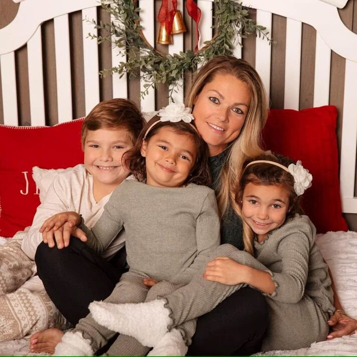 Mother ‘lost her hands, legs, and lips after her hysterectomy surgery went horribly wrong’