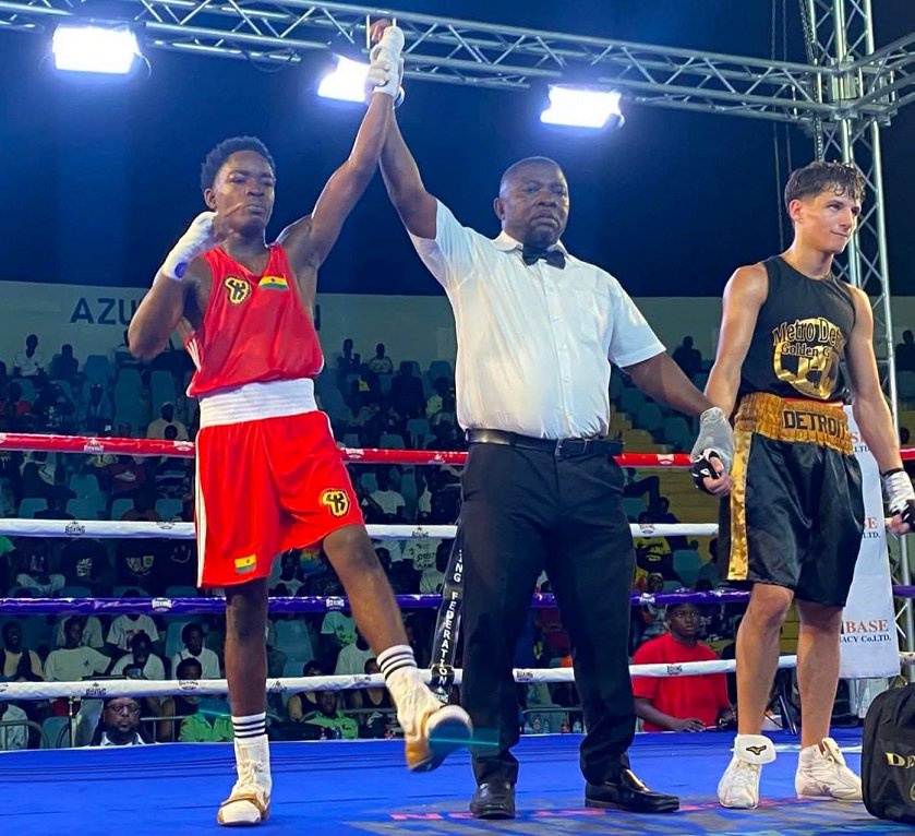 Black Bombers beat Metro Detroit Golden Gloves 6-4 in thrilling ‘Fist of Fury’ showdown