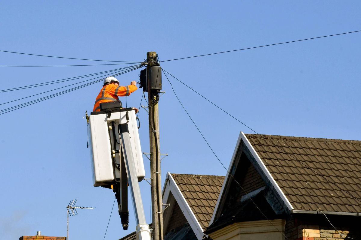 UK service used by 2million to be switched off as Brits told ‘act now’