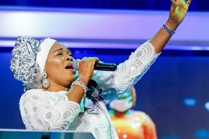 Tope Alabi threatens to sue Pastor Kumuyi for claiming she killed Toluwanisings and other gospel ministers