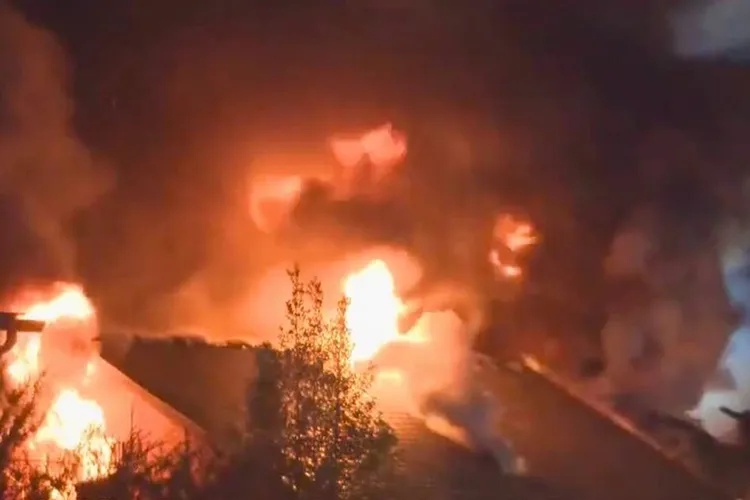 Firefighter Dies and 2 Injured After Roof Collapses While They Battled Blaze, Leaving Crews ‘Trapped’