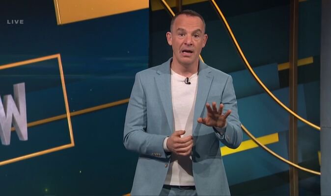 Martin Lewis urges everyone with a mobile phone to dial 5-digit code