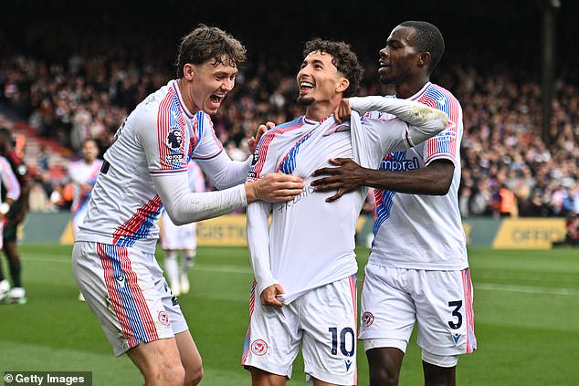Crystal Palace 3-1 Nottingham Forest: Oliver Glasner brutally mocked on nightmare return to Selhurst Park return as Pierre Sage’s side are gifted first win of the season from wasteful visitors