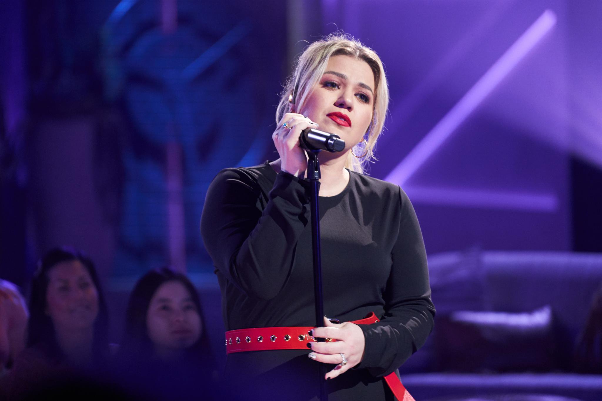 Inside Kelly Clarkson’s ‘Pretty Woman’-style feud with small Brooklyn business